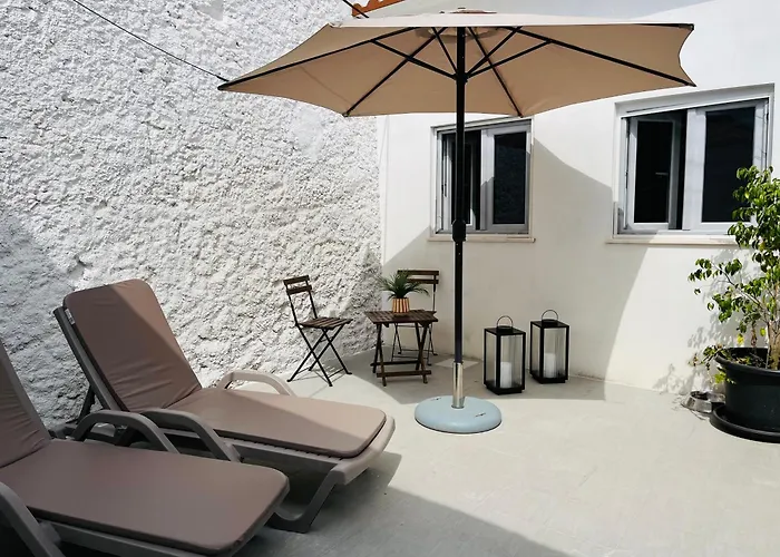 Largo De Santa Ana *